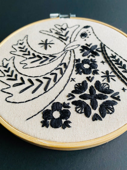 Folk Caribou Embroidery PDF Download - English and French